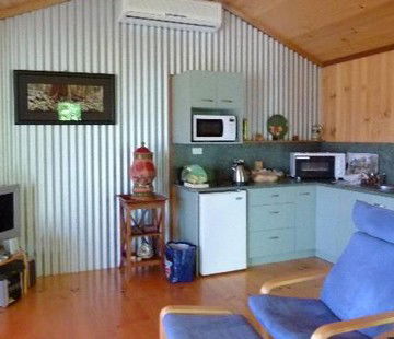 Tuckeroo Cottages And Gardens - Accommodation Main Beach 2