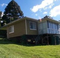 Mountain Escape - Holiday Home - Accommodation Main Beach