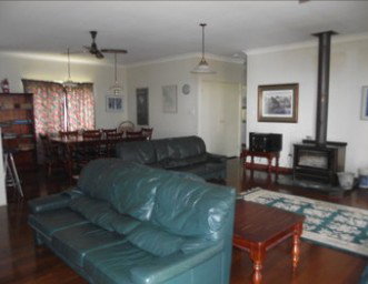 Eagle Outlook - Holiday Home - Accommodation Main Beach 4