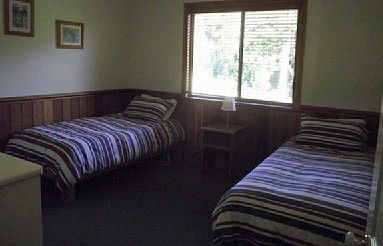 Jacky Winter - Holiday Home - Accommodation Main Beach 2