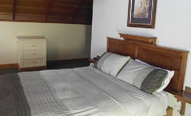 Jacky Winter - Holiday Home - Accommodation Main Beach 3