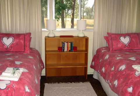 Flag Springs Bush Retreat - Accommodation Main Beach 0