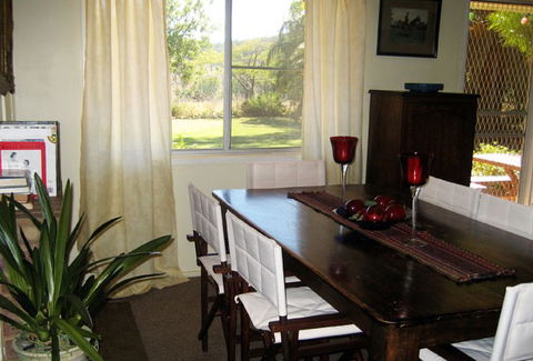 Flag Springs Bush Retreat - Accommodation Main Beach 1