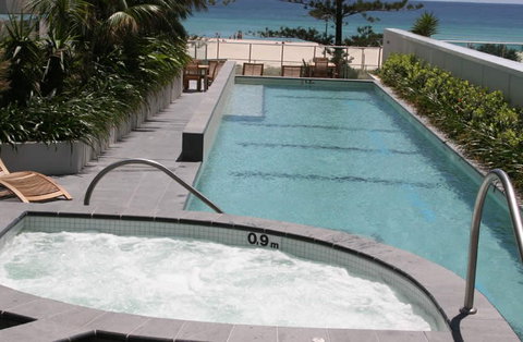 Reflection Tower Two - Accommodation Main Beach 5