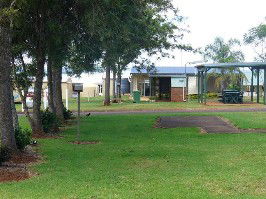 Yarraman Caravan Park - Accommodation Main Beach 1