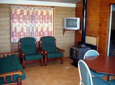 Pemberton Farm Chalets - Accommodation Main Beach 1