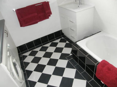 Adair Apartment - Accommodation Main Beach 5