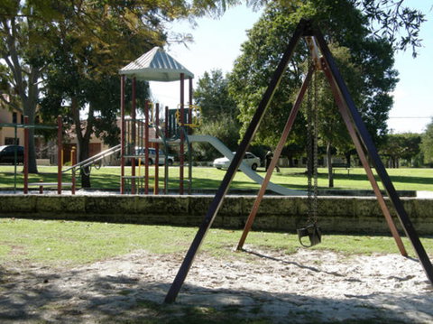 Adair Apartment - Accommodation Main Beach 8