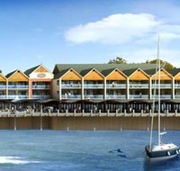 Quality Suites Crest Mandurah - Accommodation Main Beach
