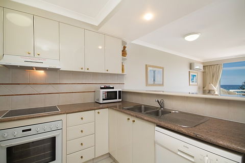 Burleigh Mediterranean Resort - Accommodation Main Beach 1