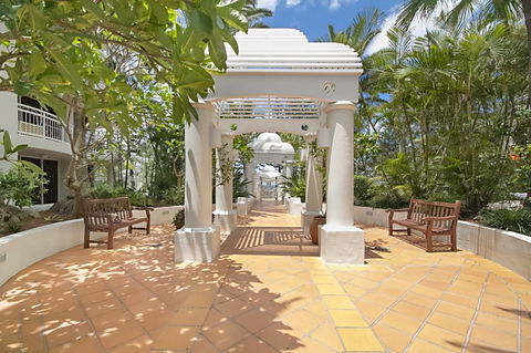 Burleigh Mediterranean Resort - Accommodation Main Beach 4