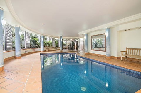 Burleigh Mediterranean Resort - Accommodation Main Beach 5