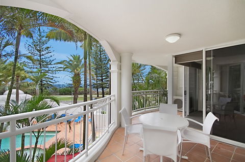 Burleigh Mediterranean Resort - Accommodation Main Beach 6