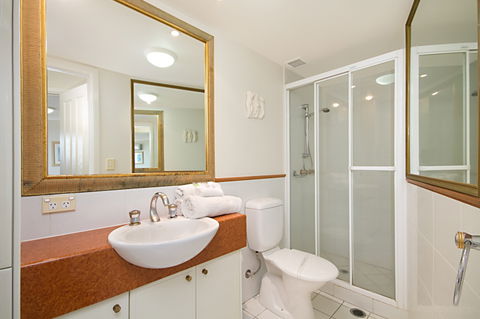 Burleigh Mediterranean Resort - Accommodation Main Beach 11