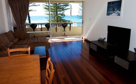 Park Towers Holiday Units - Accommodation Main Beach 3