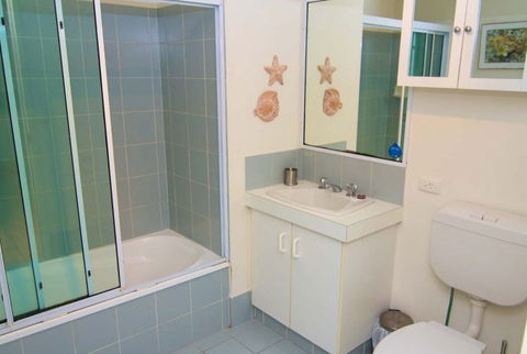 Apartments Paradise Grove - Accommodation Main Beach 4