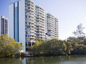 BreakFree Surfers Plaza Resort