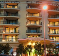 Central Cosmo Apartments - Accommodation Main Beach