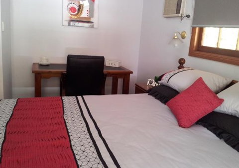 B & B On Sunrise - Accommodation Main Beach 4