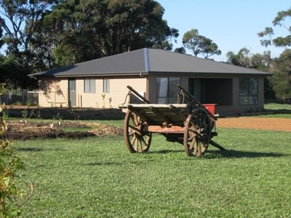 Al-Pac-Em Inn - Accommodation Main Beach 0