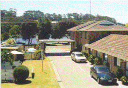 Hybiscus Lodge Motel  Holiday Apartments - Accommodation Main Beach