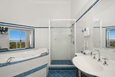 Eagle Heights Mountain Resort - Accommodation Main Beach 1