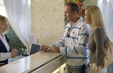 2nd Avenue Beachside Apartments - Accommodation Main Beach 1