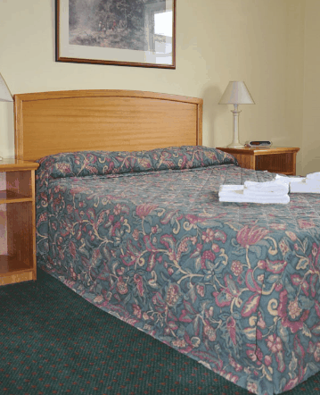Meadowbrook Hotel - Accommodation Main Beach 1