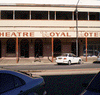 Theatre Royal Hotel - Accommodation Main Beach