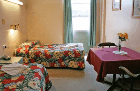 Royal Centrepoint Motel - Accommodation Main Beach
