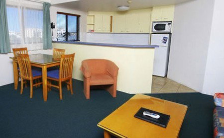 Caribbean Resort - Accommodation Main Beach 1
