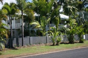 Zimzala Retreat Bed & Breakfast - Accommodation Main Beach 2