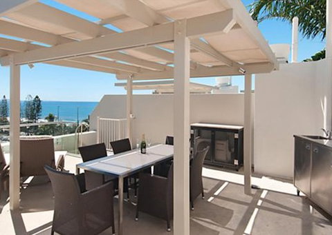 Sandcastles On The Beach - Accommodation Main Beach 1