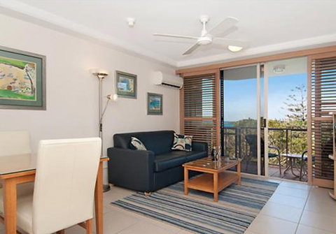 Sandcastles On The Beach - Accommodation Main Beach 2