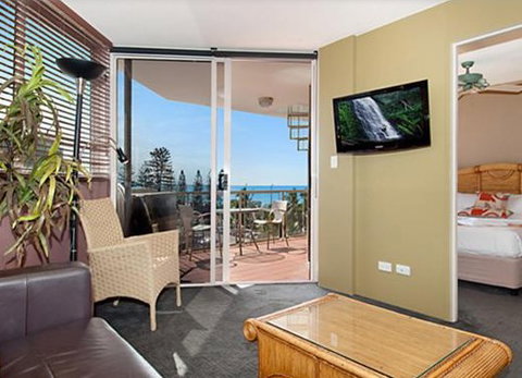 Sandcastles On The Beach - Accommodation Main Beach 3