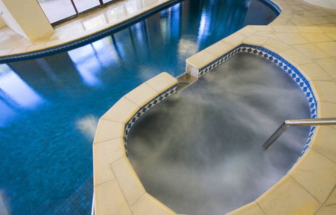 Headland Tropicana - Accommodation Main Beach 1