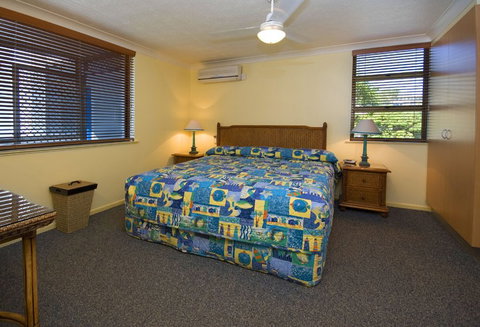 Headland Tropicana - Accommodation Main Beach 4