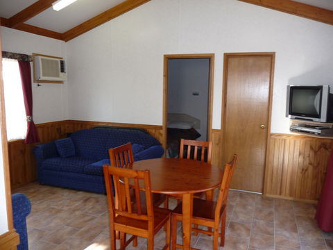 BIG4 Renmark Riverfront Caravan Park - Accommodation Main Beach 2
