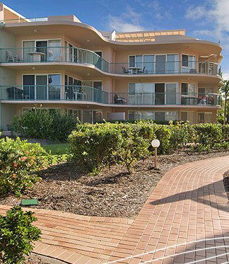 Surfside On The Beach - Accommodation Main Beach 0
