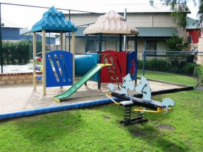 Amalfi Resort - Accommodation Main Beach 5