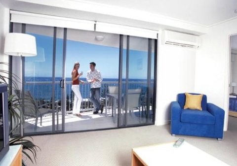 Seamark On First - Accommodation Main Beach 4