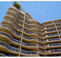 Hillcrest Central Apartment Hotel - Accommodation Main Beach