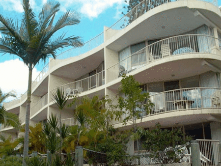 Beachcomber On The Spit - Accommodation Main Beach 4