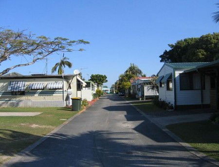 Homestead Holiday Park - Accommodation Main Beach 3