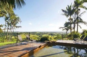 Suzanne's Hideaway - Accommodation Main Beach 5