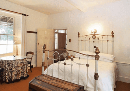 Prospect Villa - Accommodation Main Beach 2