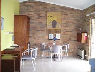 Rest Point Motel - Accommodation Main Beach 1