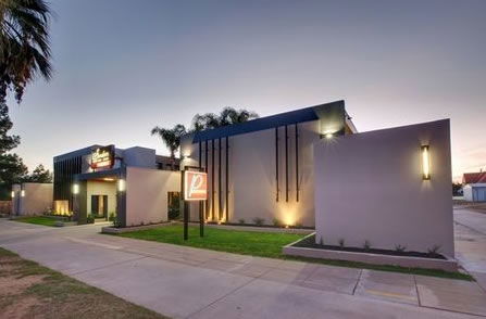 Sandors Motor Inn - Accommodation Main Beach 1