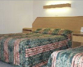 Country Lodge Motor Inn - Accommodation Main Beach 1