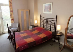 Billabong Gardens - Accommodation Main Beach 2